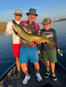 Fishing for pike in Extremadura