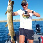 contratar a un guia de pesca